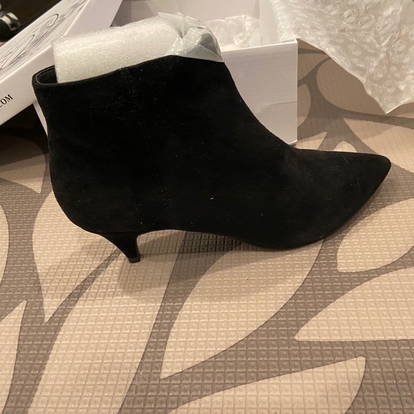 Brand New Steve Madden Kasey Booties. - Picture 5 of 7
